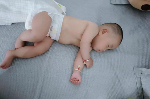 海门怀孕肚子撑的难受